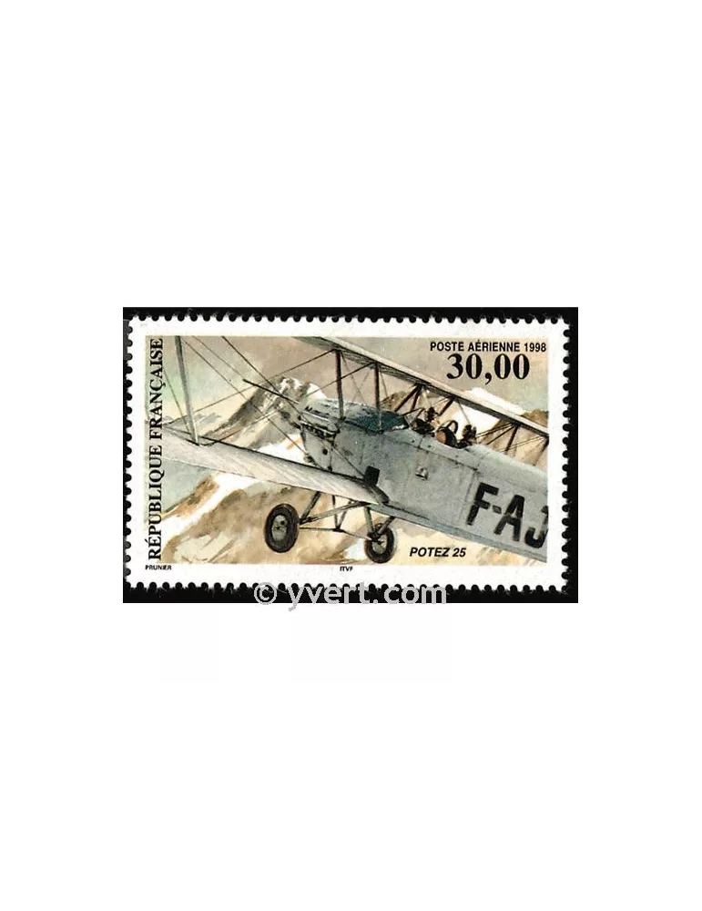 n° 62 - Timbre France Poste aérienne