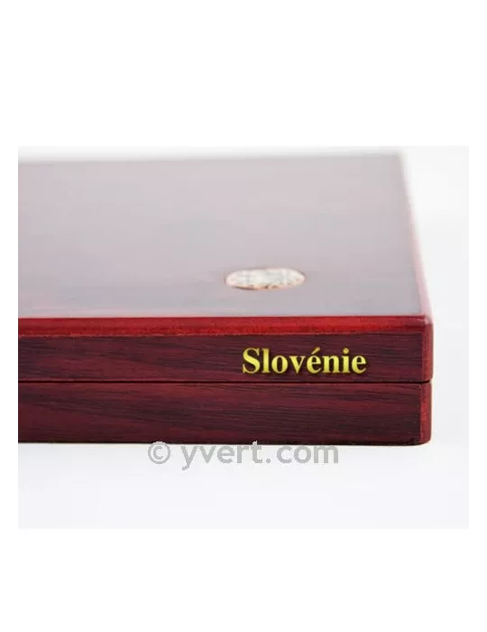 ETIQUETTE : SLOVENIE