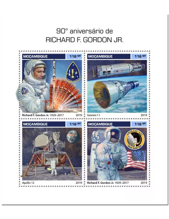 n° 8355/8358 - Timbre MOZAMBIQUE Poste