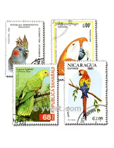 PERROQUETS : pochette de 50 timbres (Oblitérés)