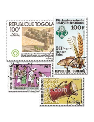 TOGO : pochette de 100 timbres (Oblitérés)